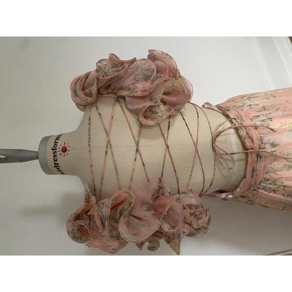 Mac Duggal - Women’s Tiered Pink Floral Chiffon Gown, cutout back, size 10 - Picture 10 of 13